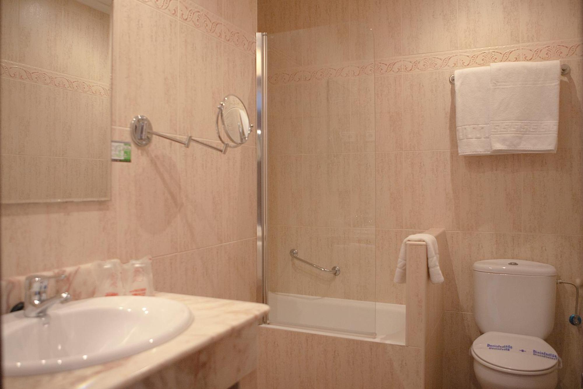 Hotel Josein コミージャス エクステリア 写真